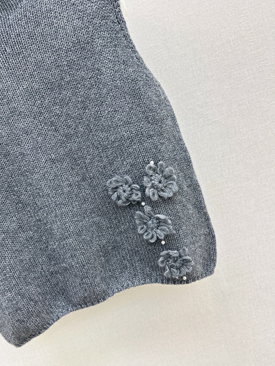 Chan  New knitted vest