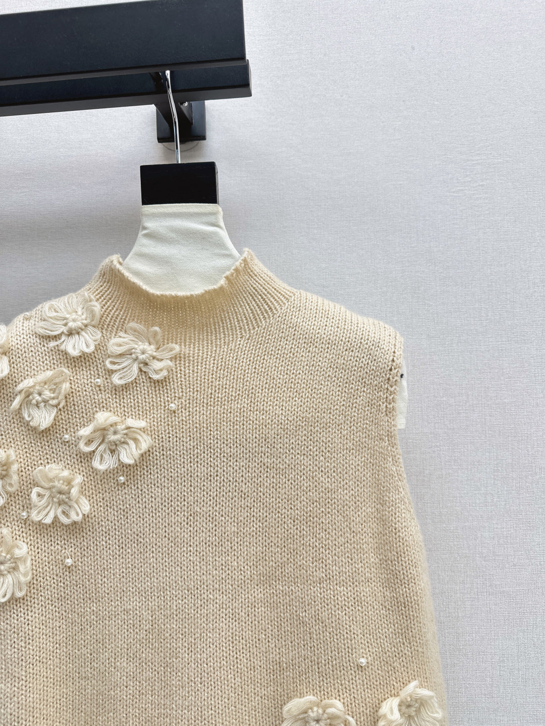 Chan  New knitted vest