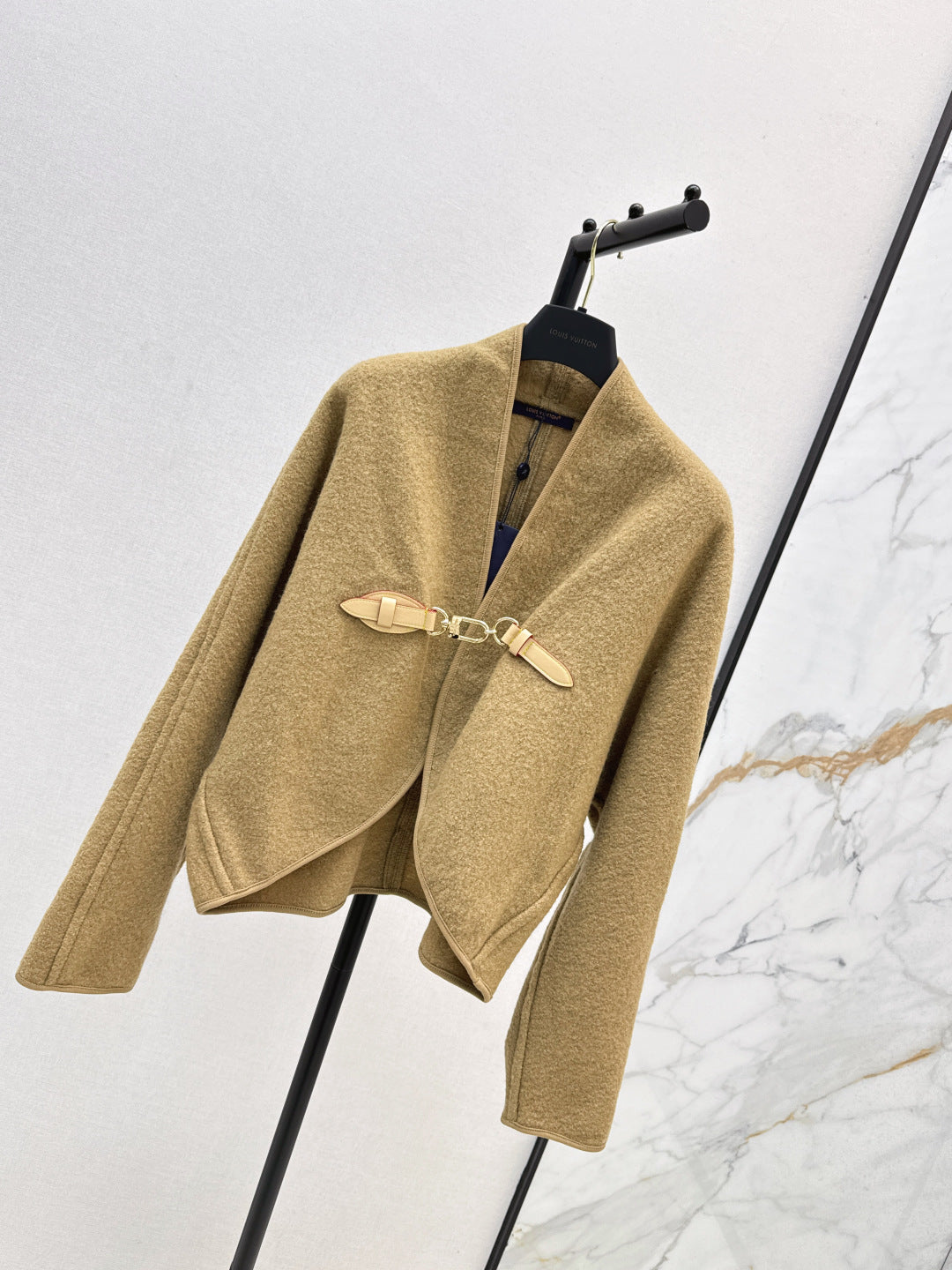 Louis  New cape jacket