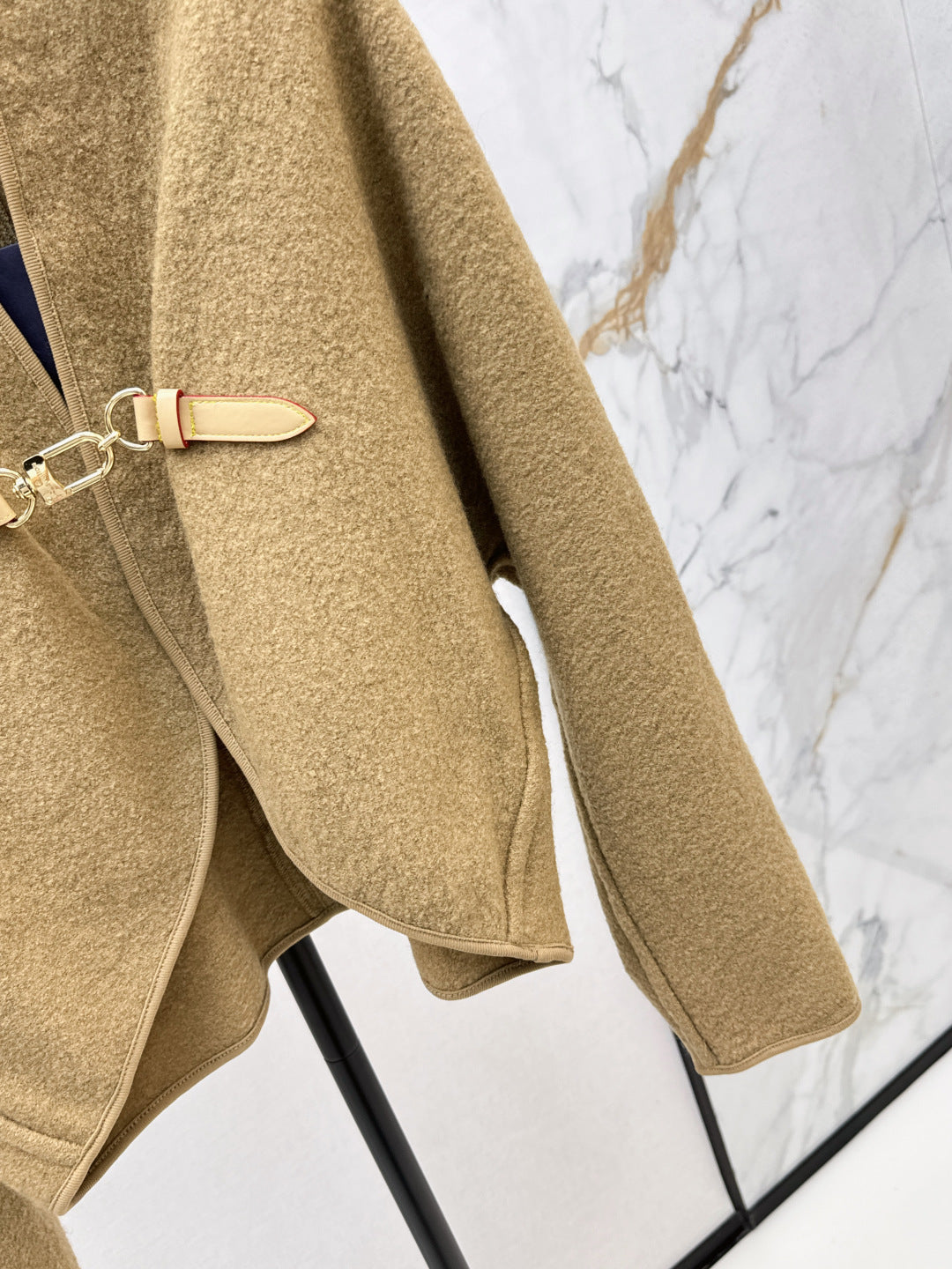 Louis  New cape jacket