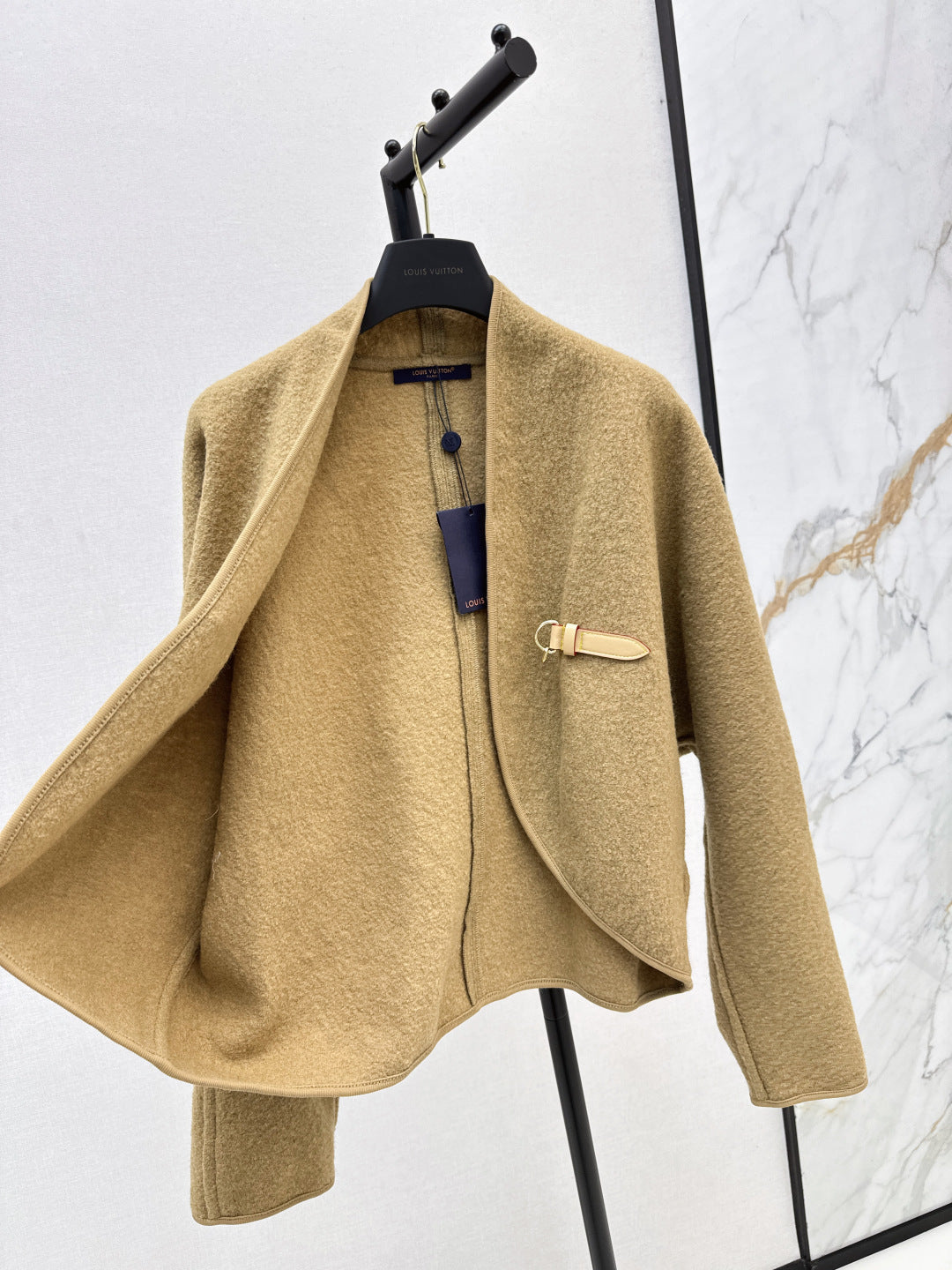 Louis  New cape jacket