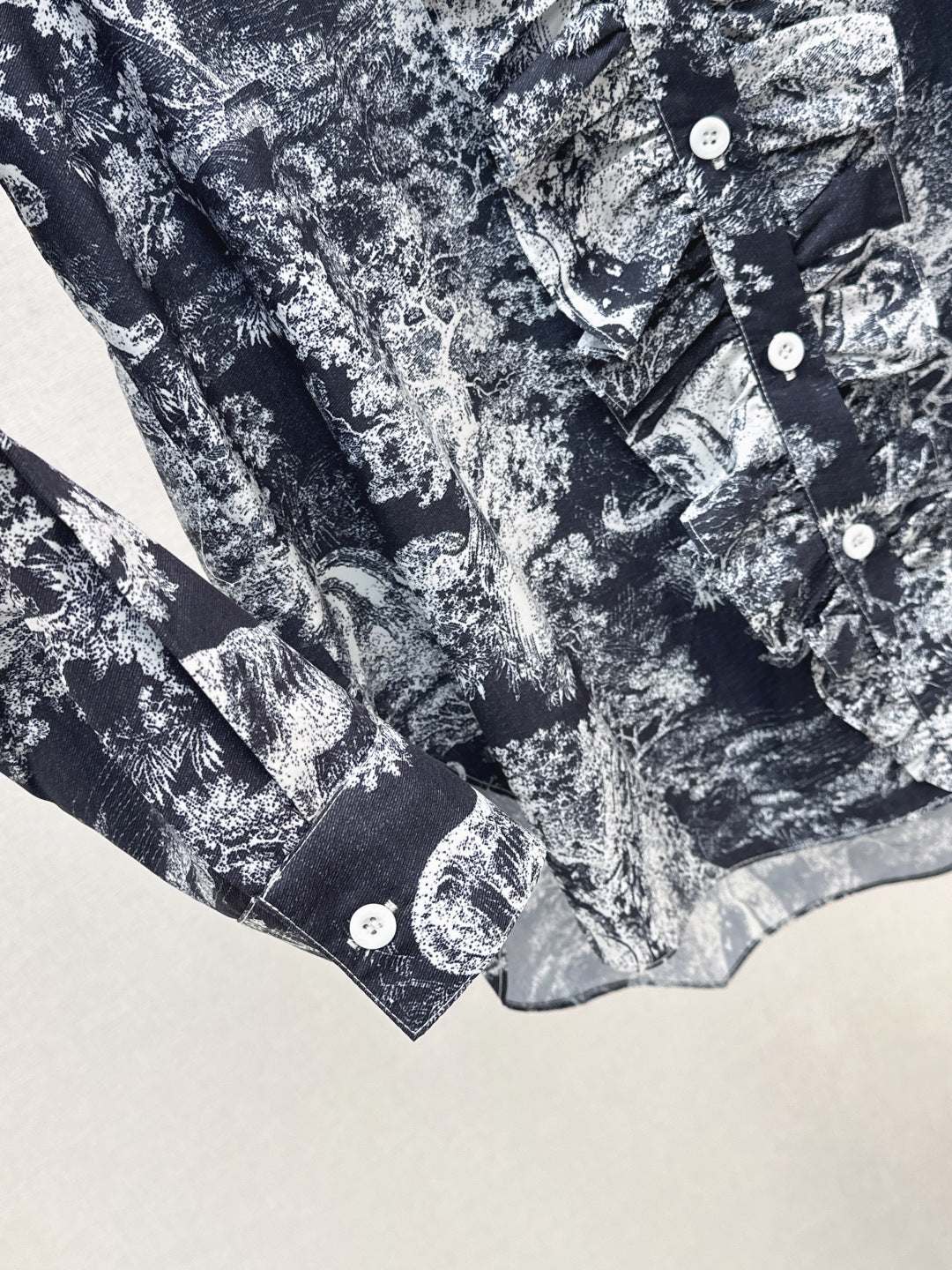 CD  New printed shirt