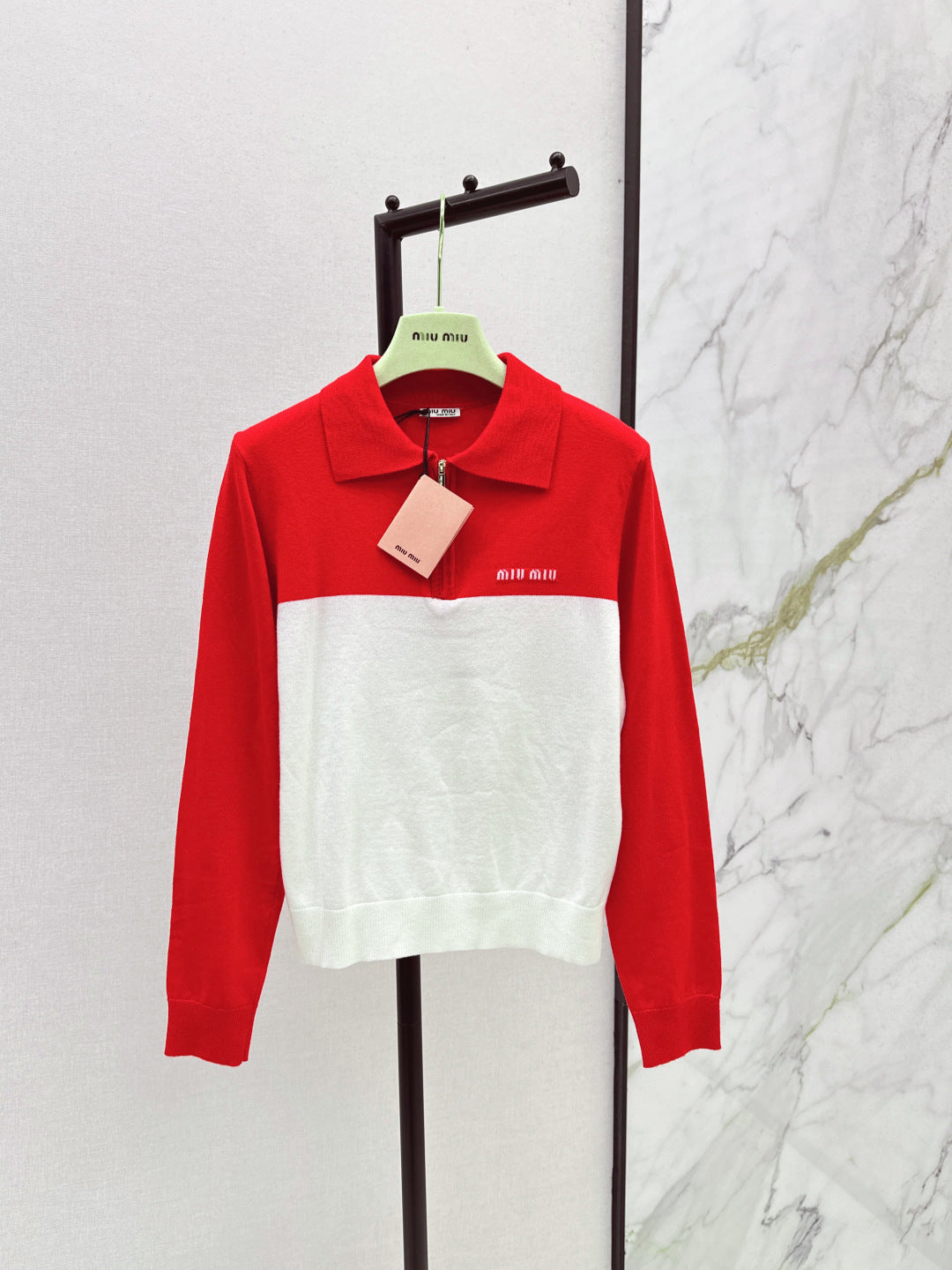 Miu  New knitted sweater