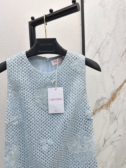 Vlan New sleeveless dress