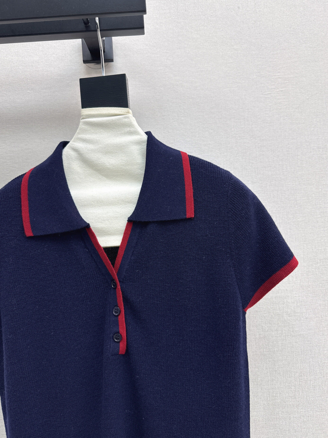 Max New short-sleeved sweater