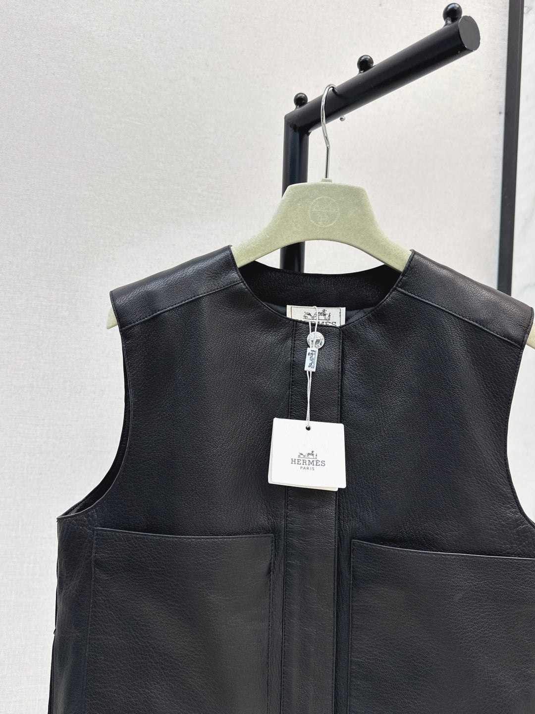Herm New leather vest jacket