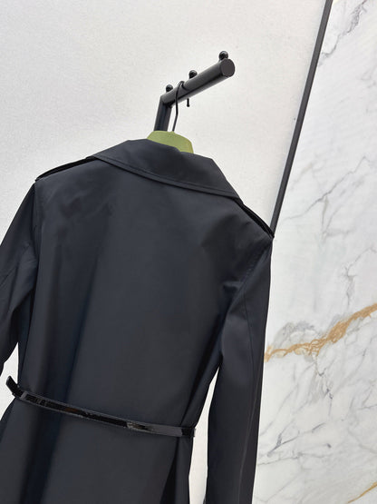 Guc New mid-length trench coat