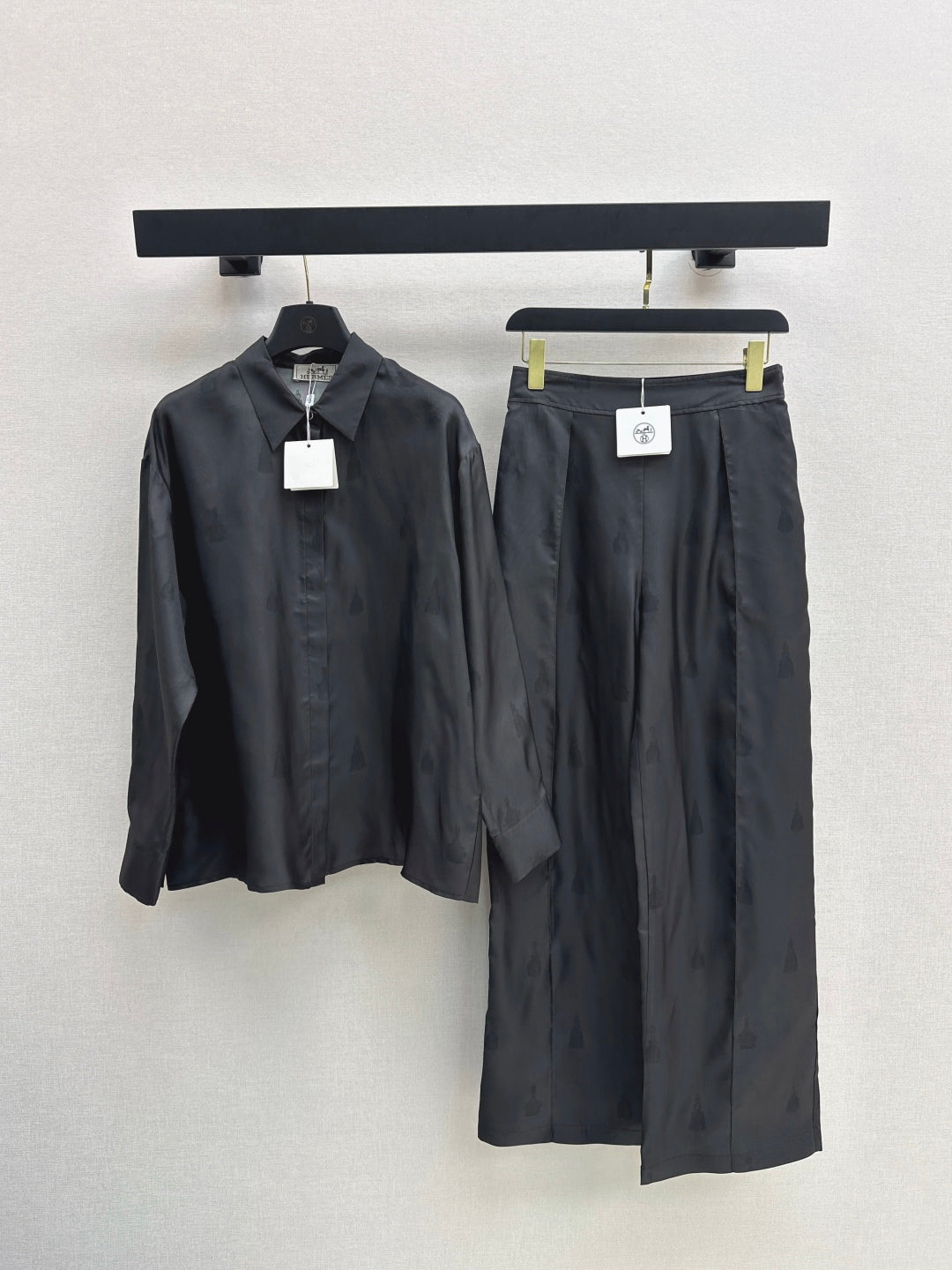 Herm New printed silk shirt