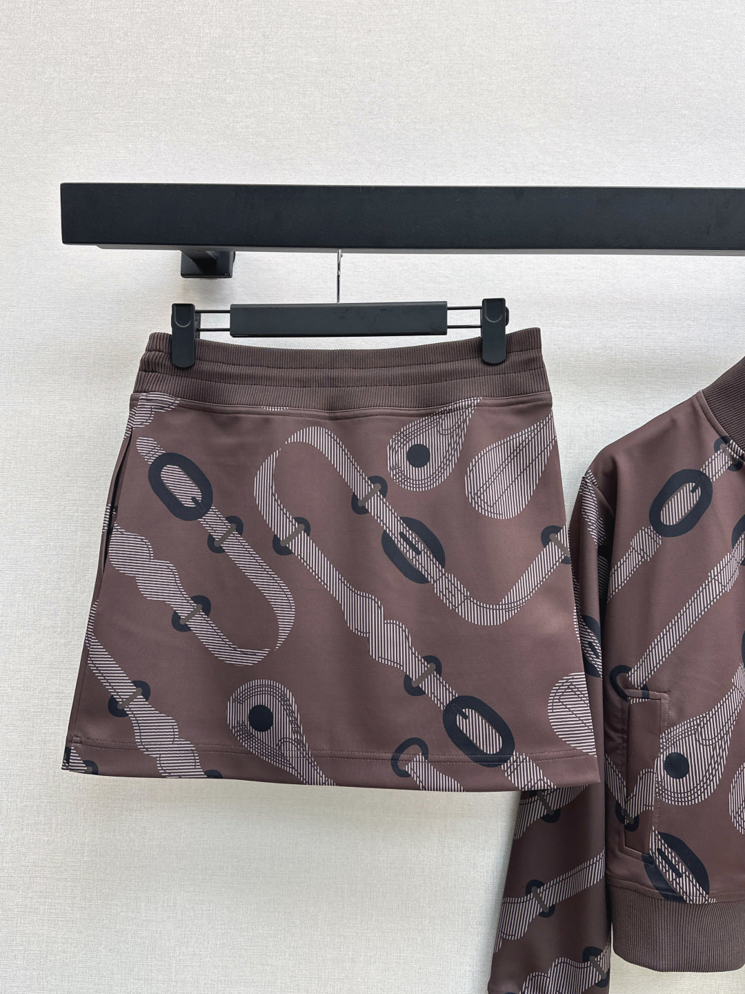 Herm New casual suit