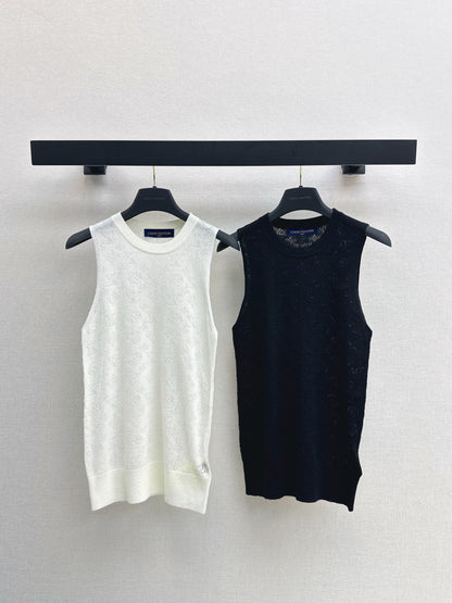 Louis New sleeveless vest