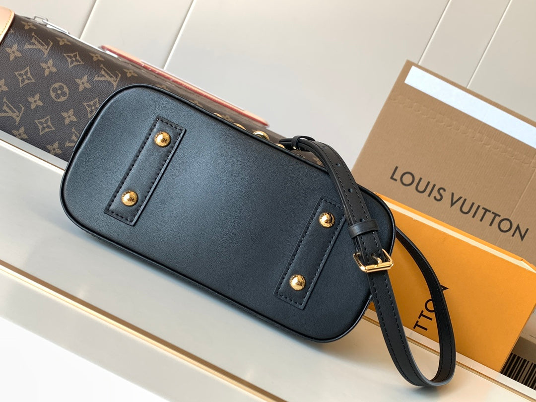 New 💯 ladies' bags