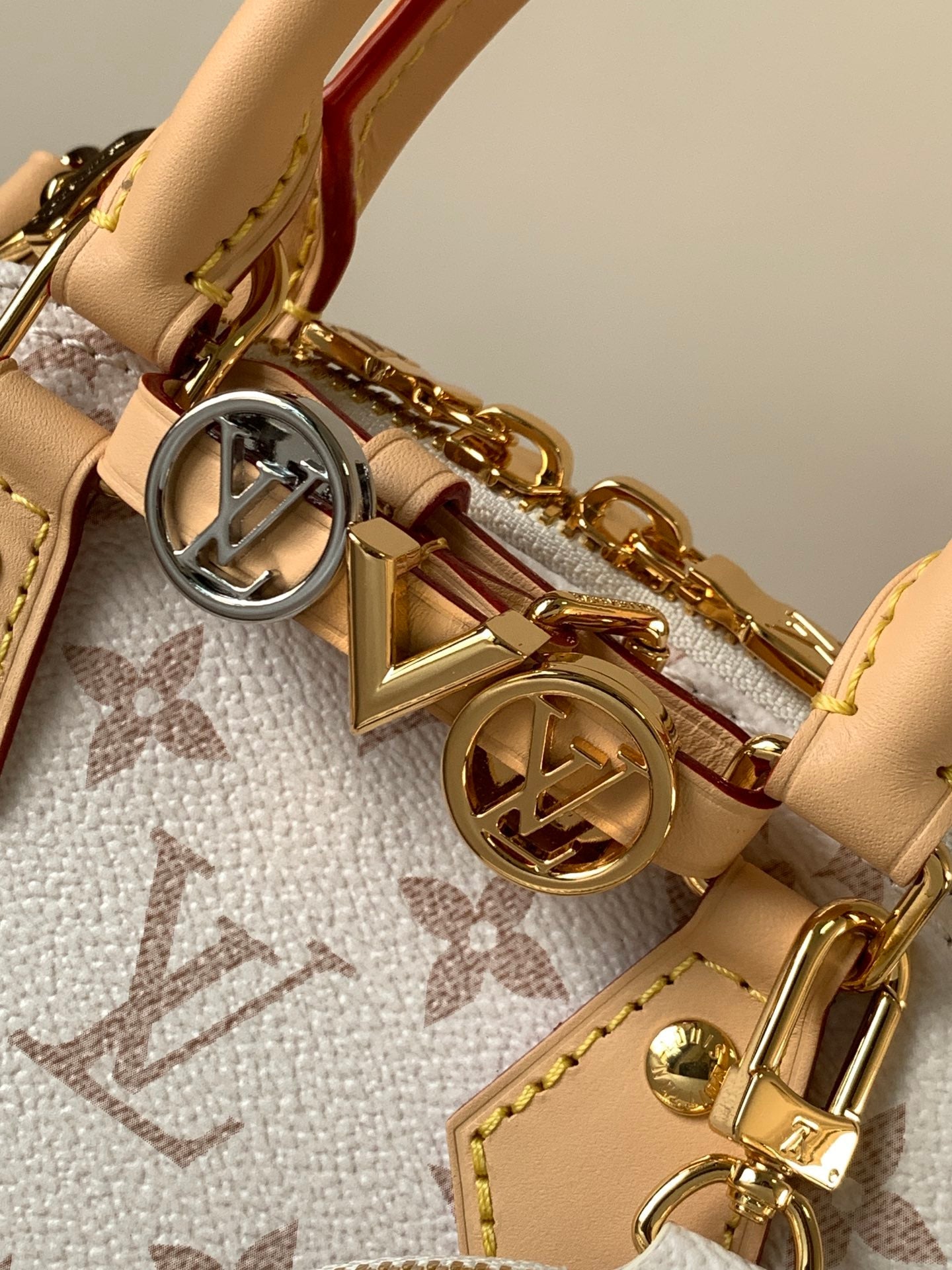 New 💯 ladies' bags