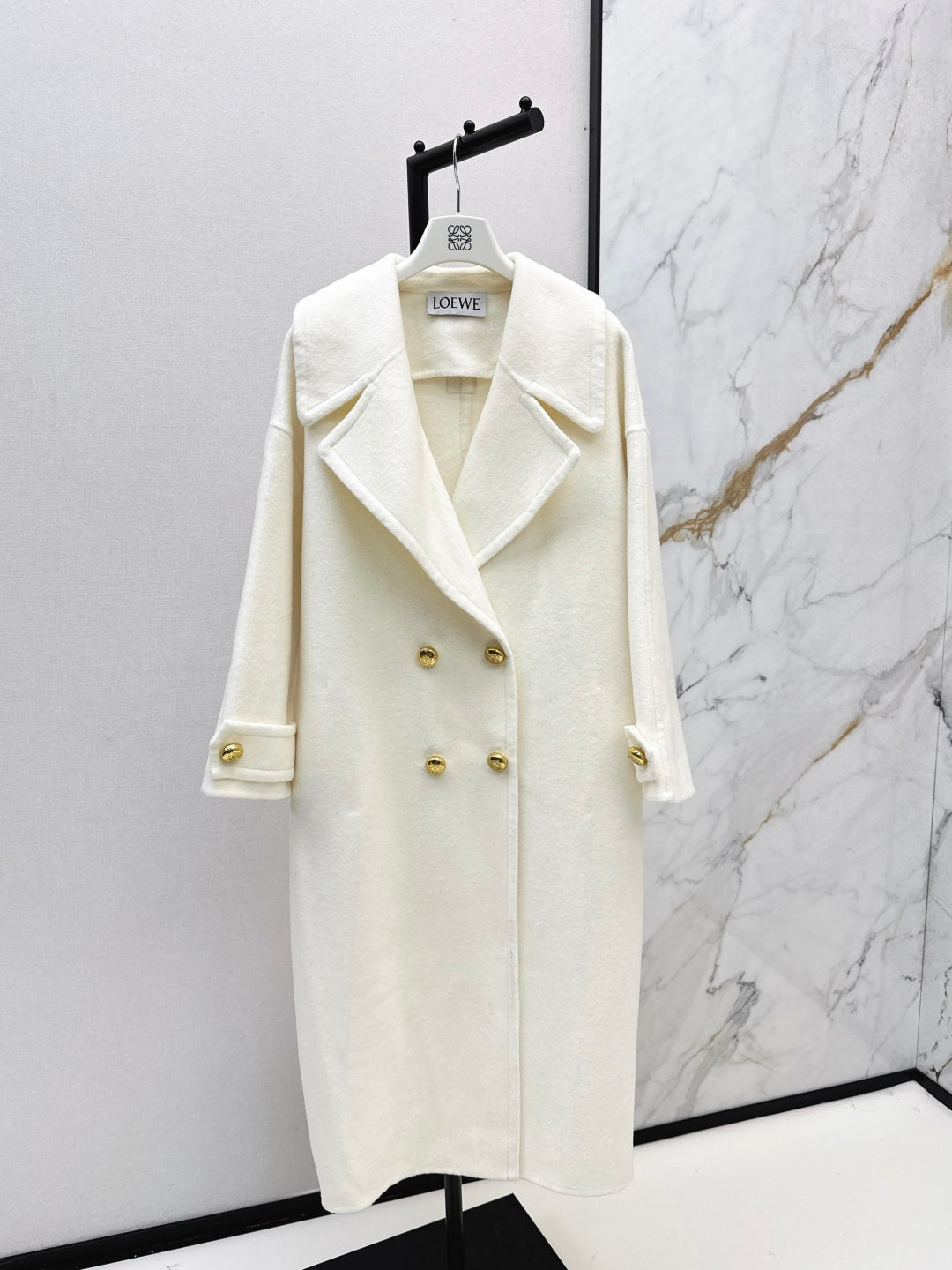Loe New wool coat
