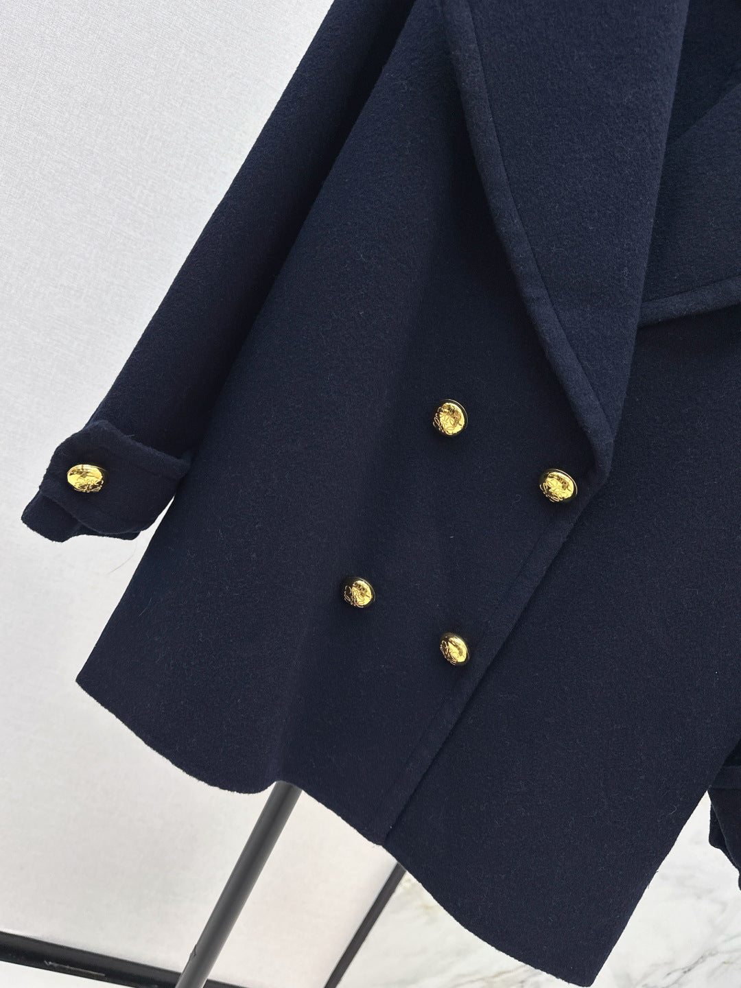 Loe New mid-length coat