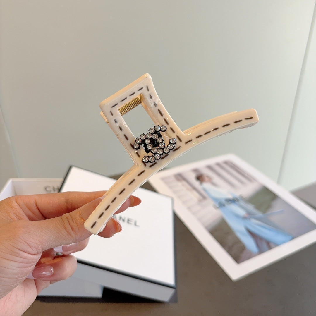 Chan High-looking one-word gripper