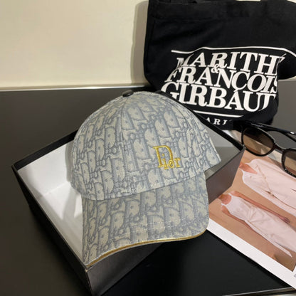 CD New embroidered baseball cap