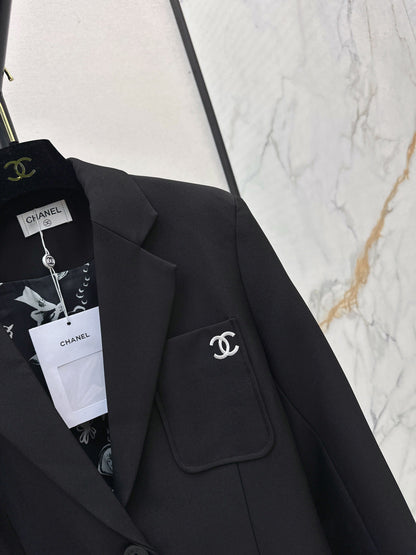 Chan New Brooch Blazer