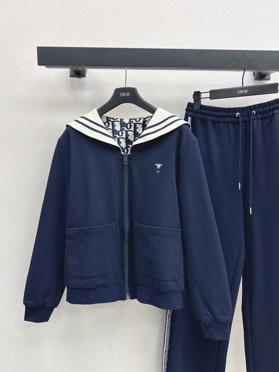 CD New presbyopia suit