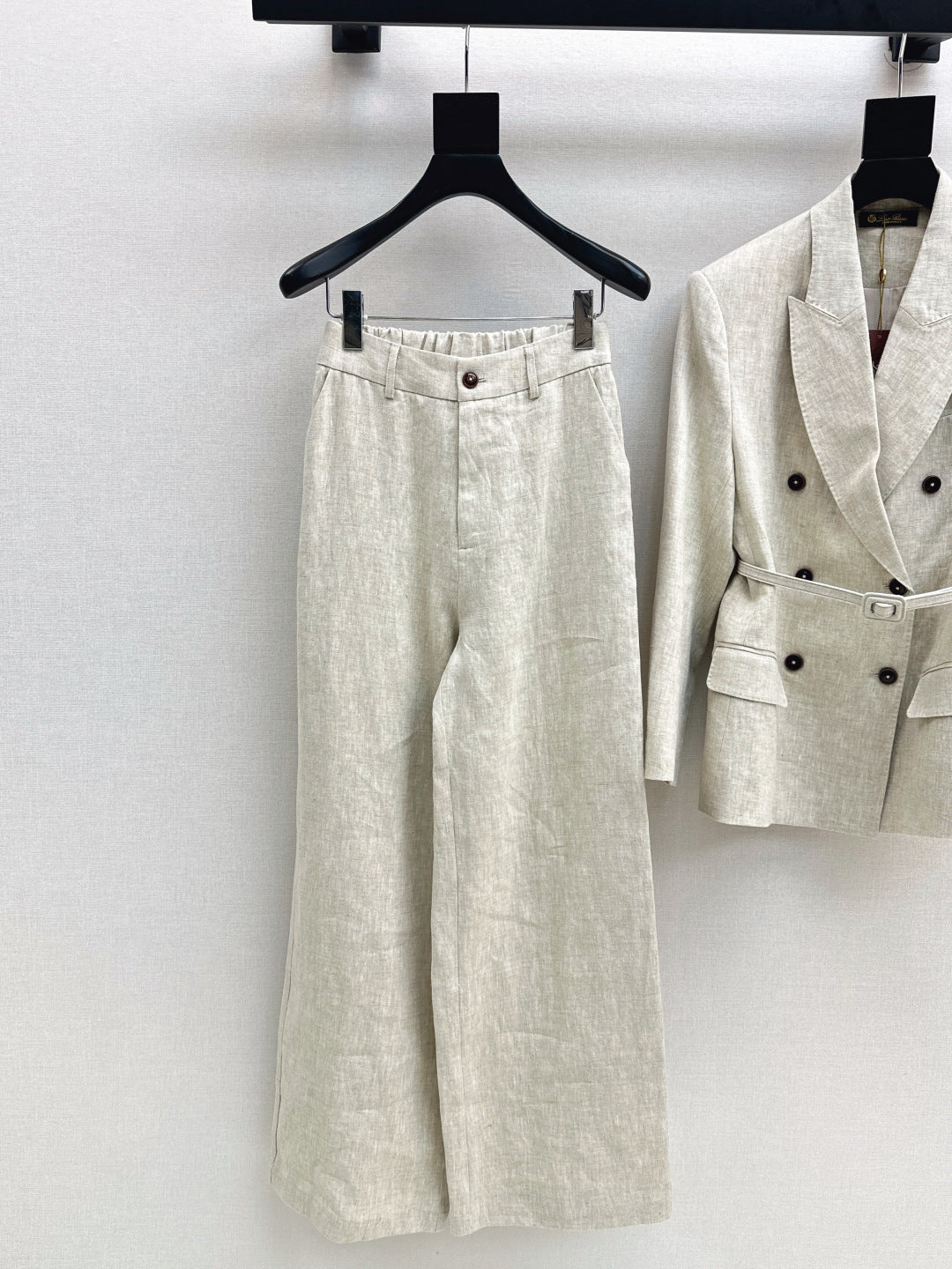 Loro New linen suit