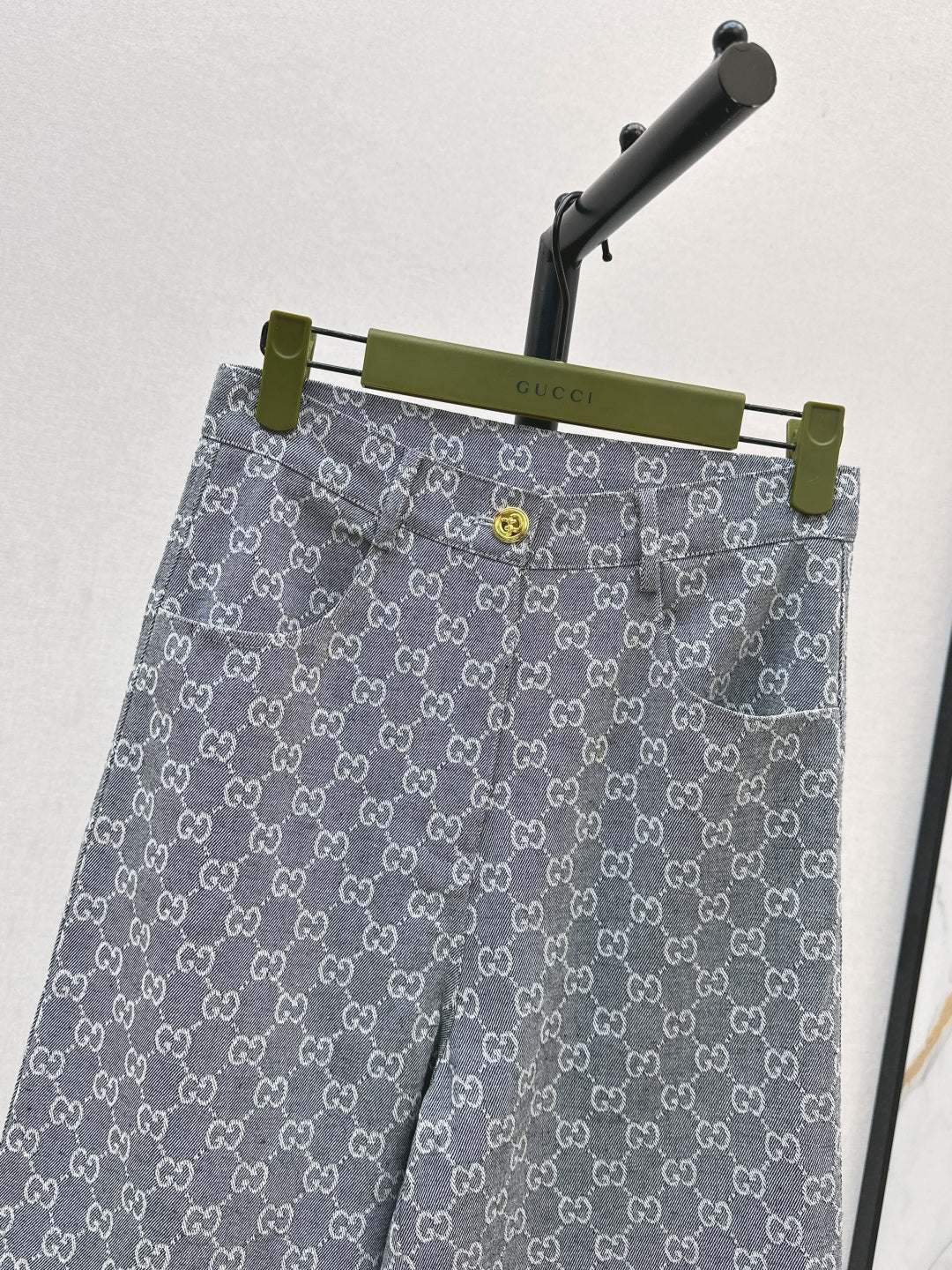 Guc New straight jeans