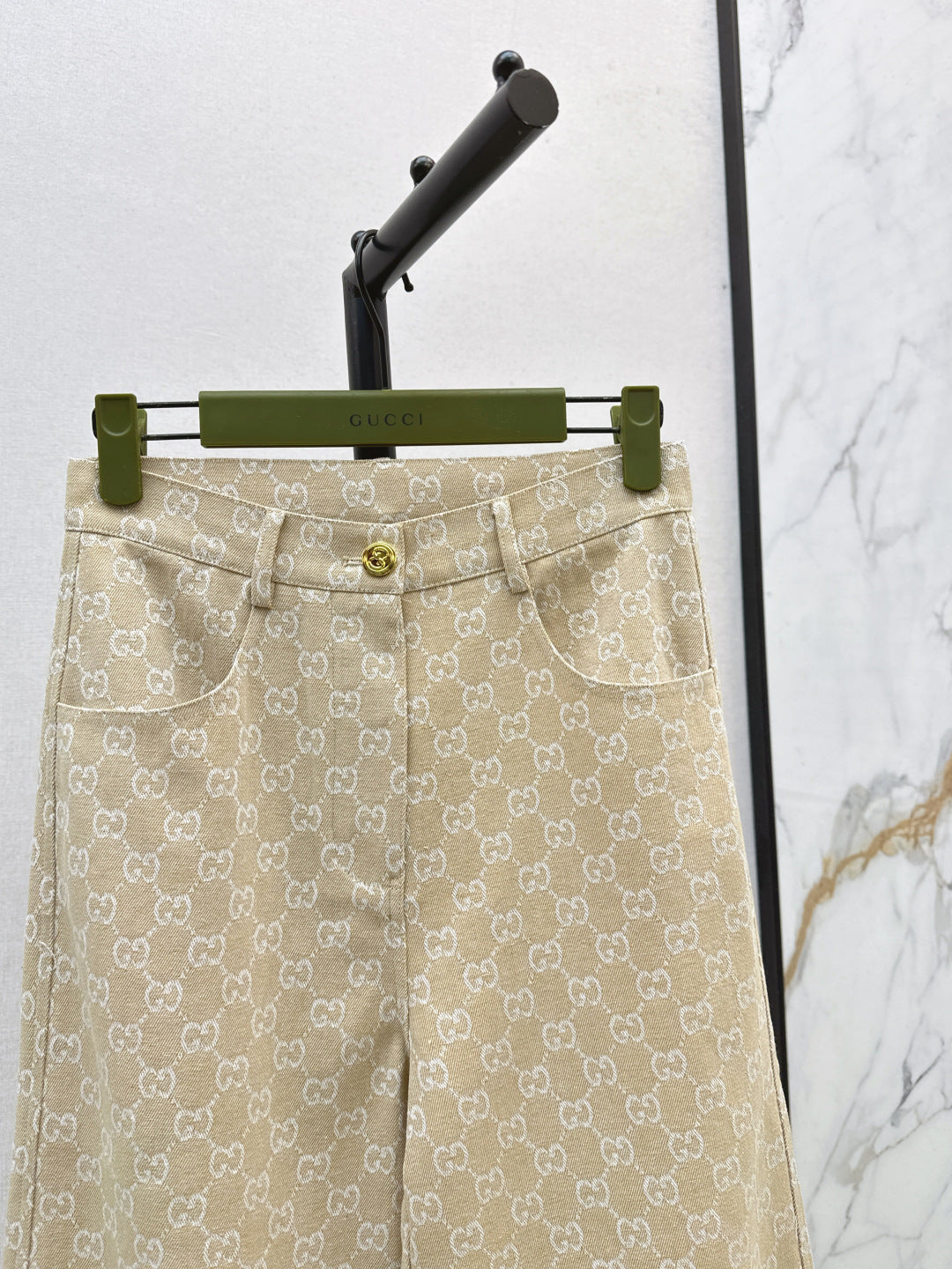 Guc New straight jeans