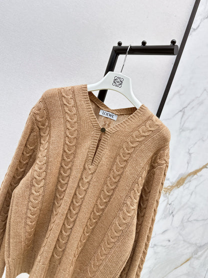 Loe NEW V-neck sweater
