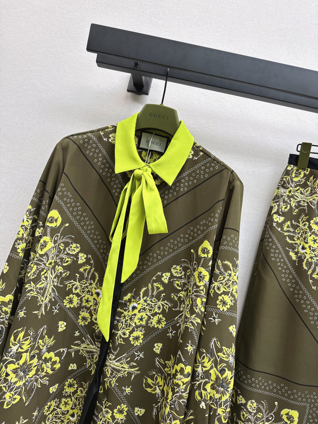 Guc NEW floral pattern shirt