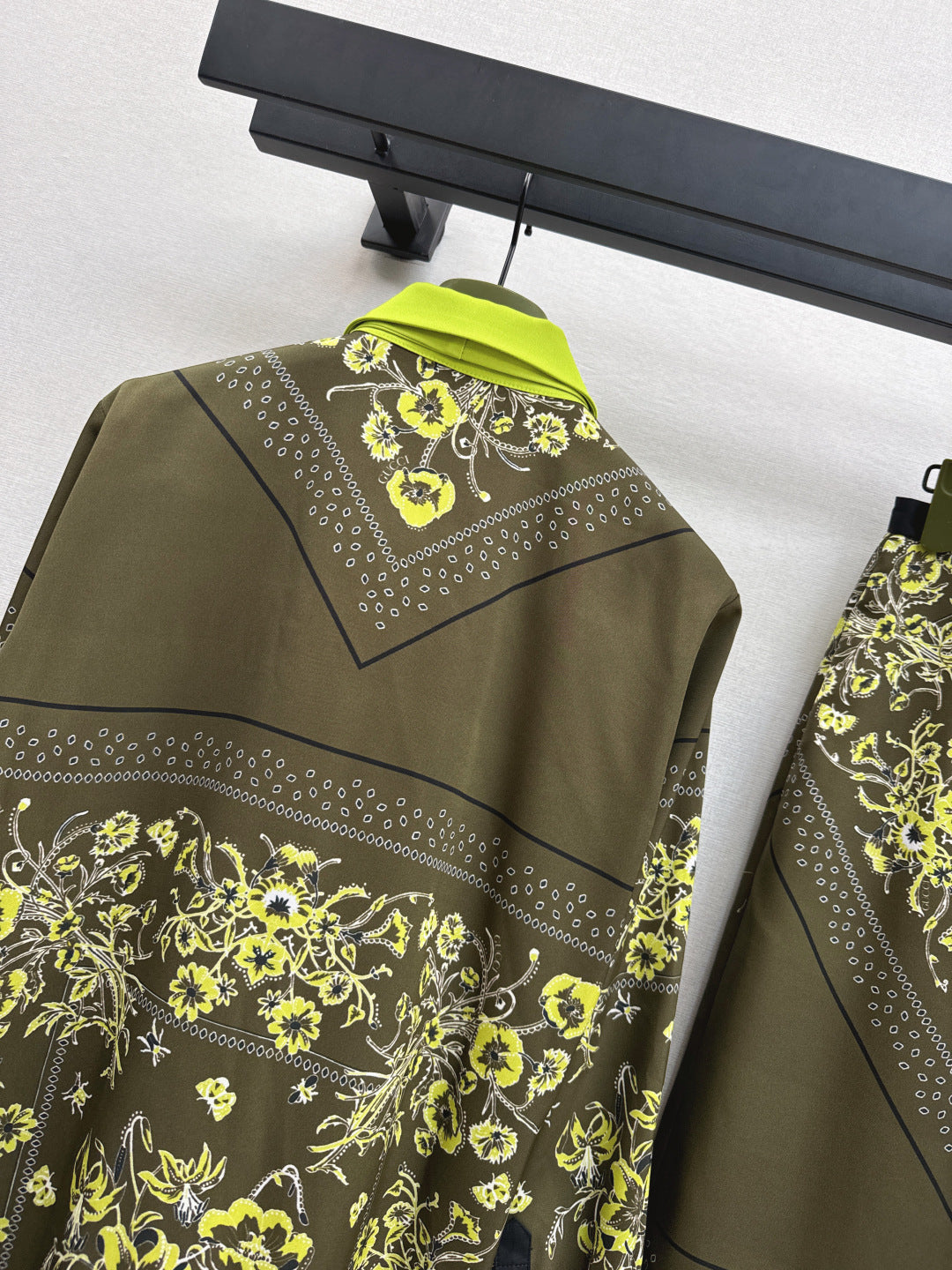 Guc NEW floral pattern shirt