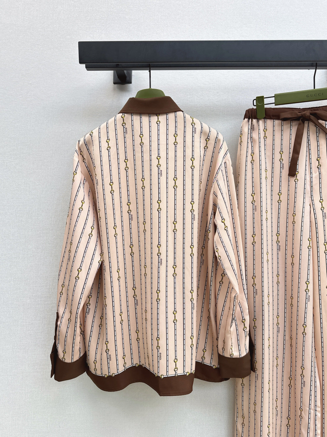 Guc NEW Printed suit