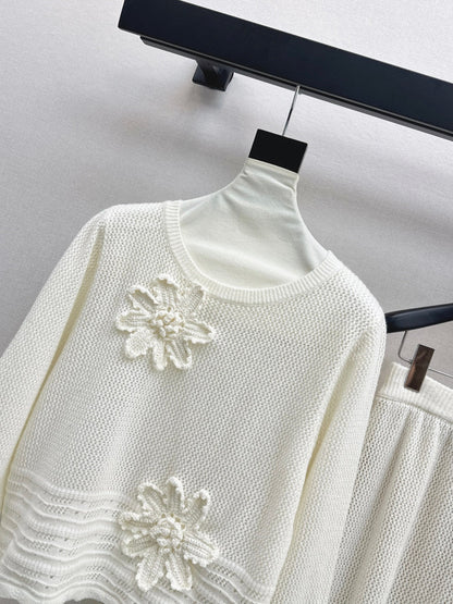 Va1en NEW knitted suit