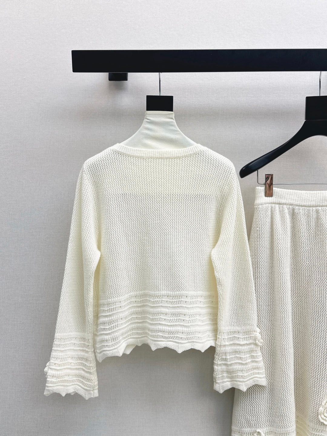 Va1en NEW knitted suit