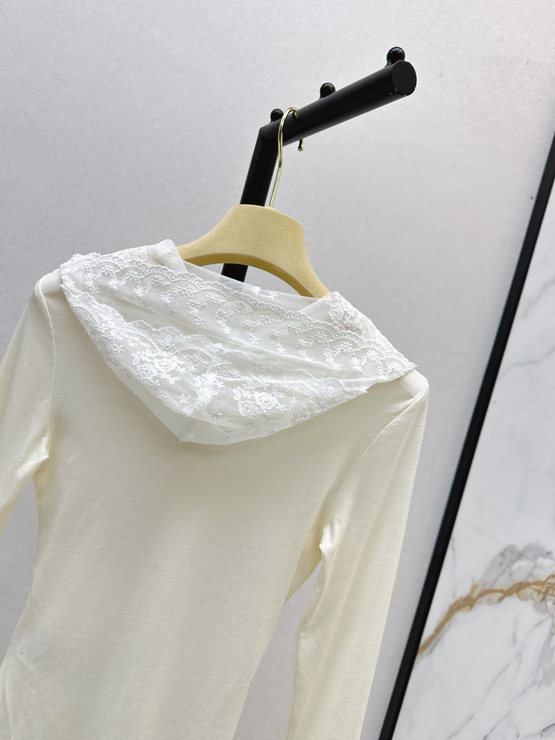 Miu NEW Hooded bottoming shirt