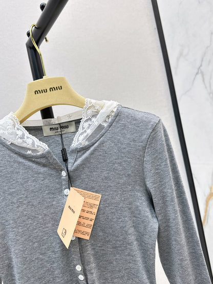 Miu NEW Hooded bottoming shirt