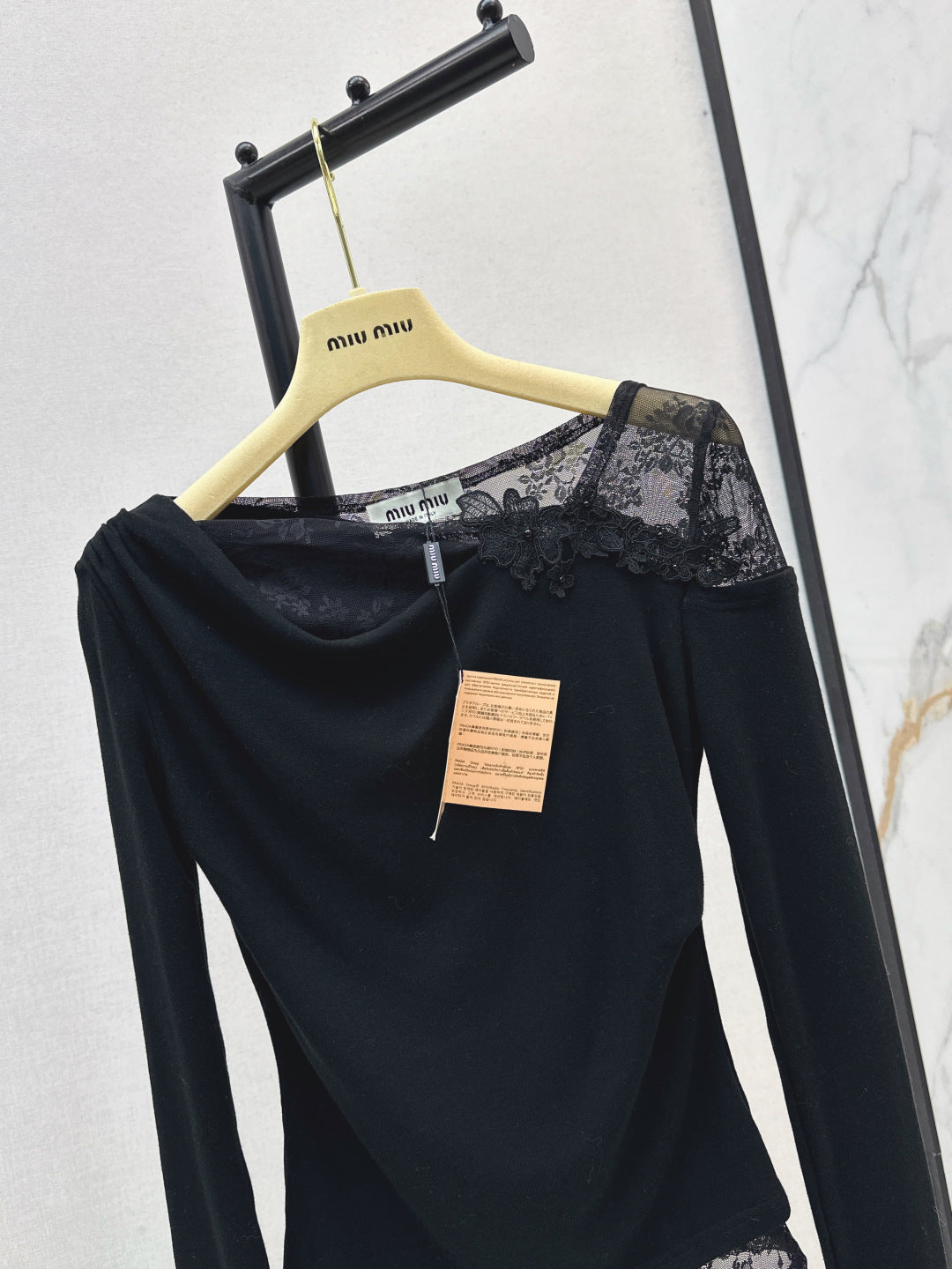 Miu NEW Lace base shirt