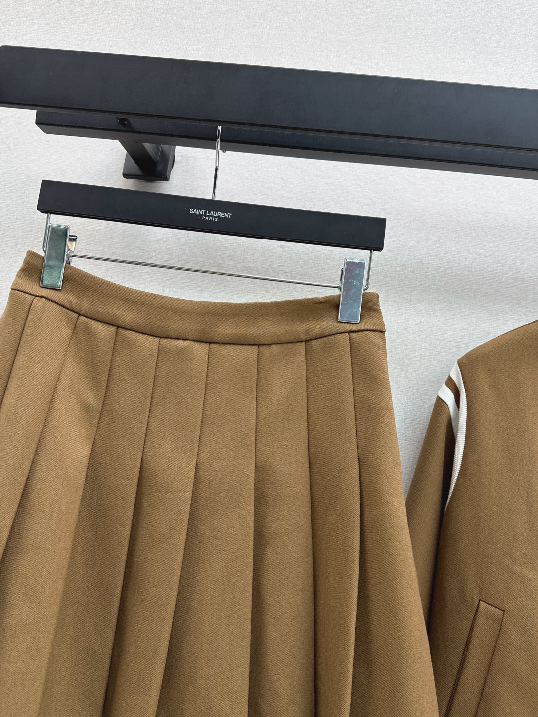 Saint NEW  jacket + pleated skirt