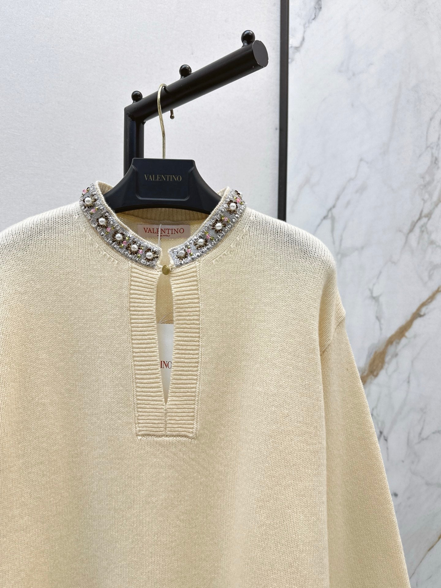 Va1en NEW wool sweater