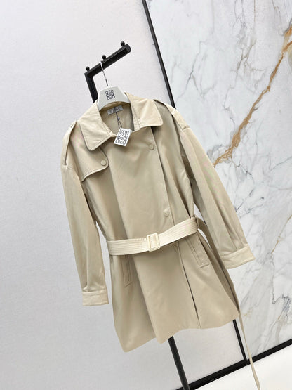 Low NEW  windbreaker jacket