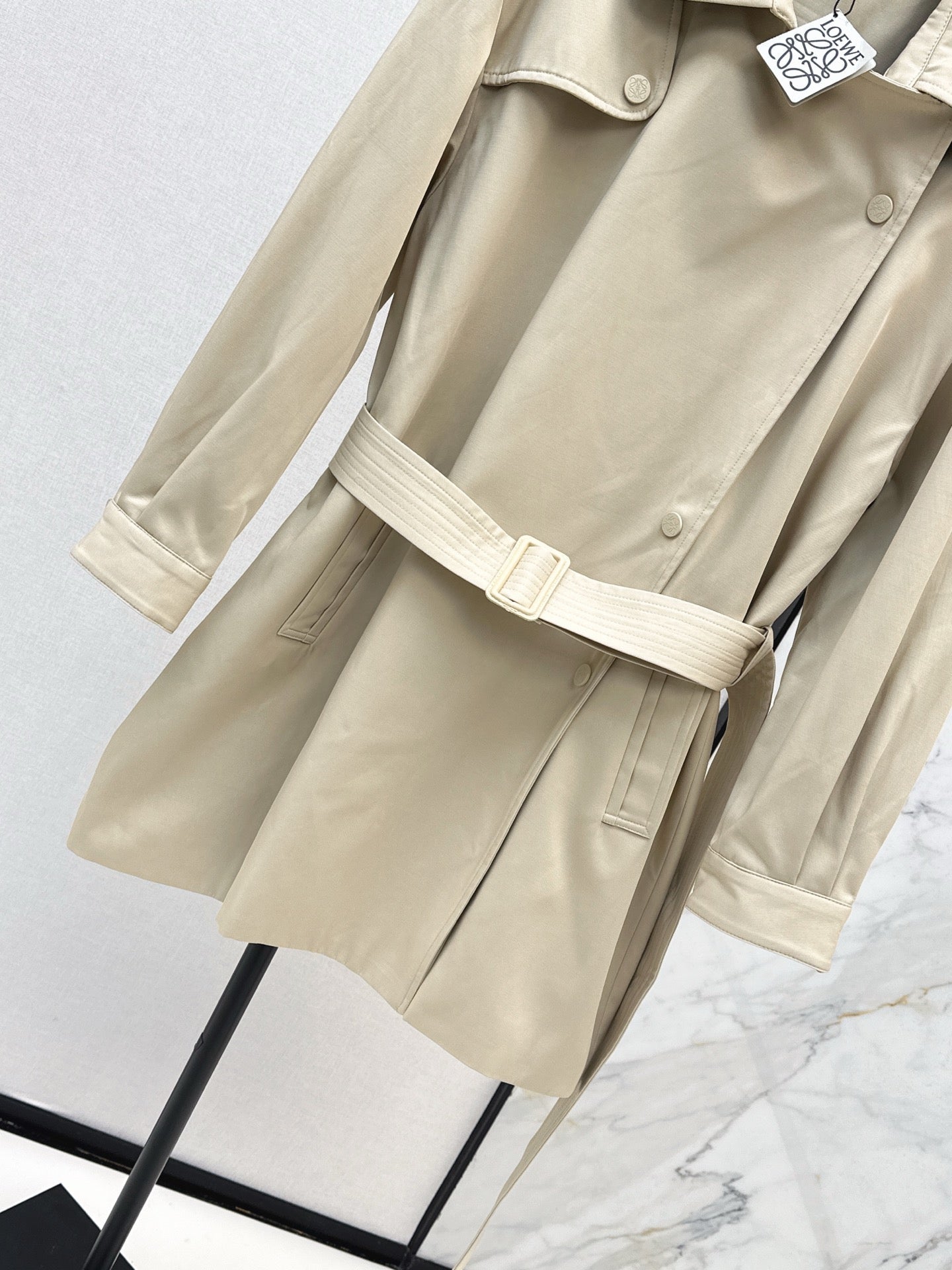 Low NEW  windbreaker jacket