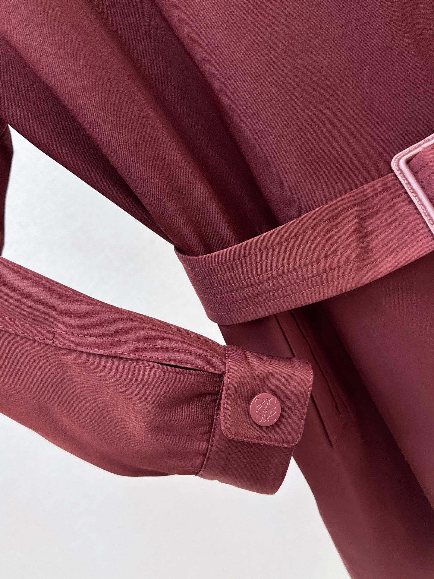 Low NEW  windbreaker jacket