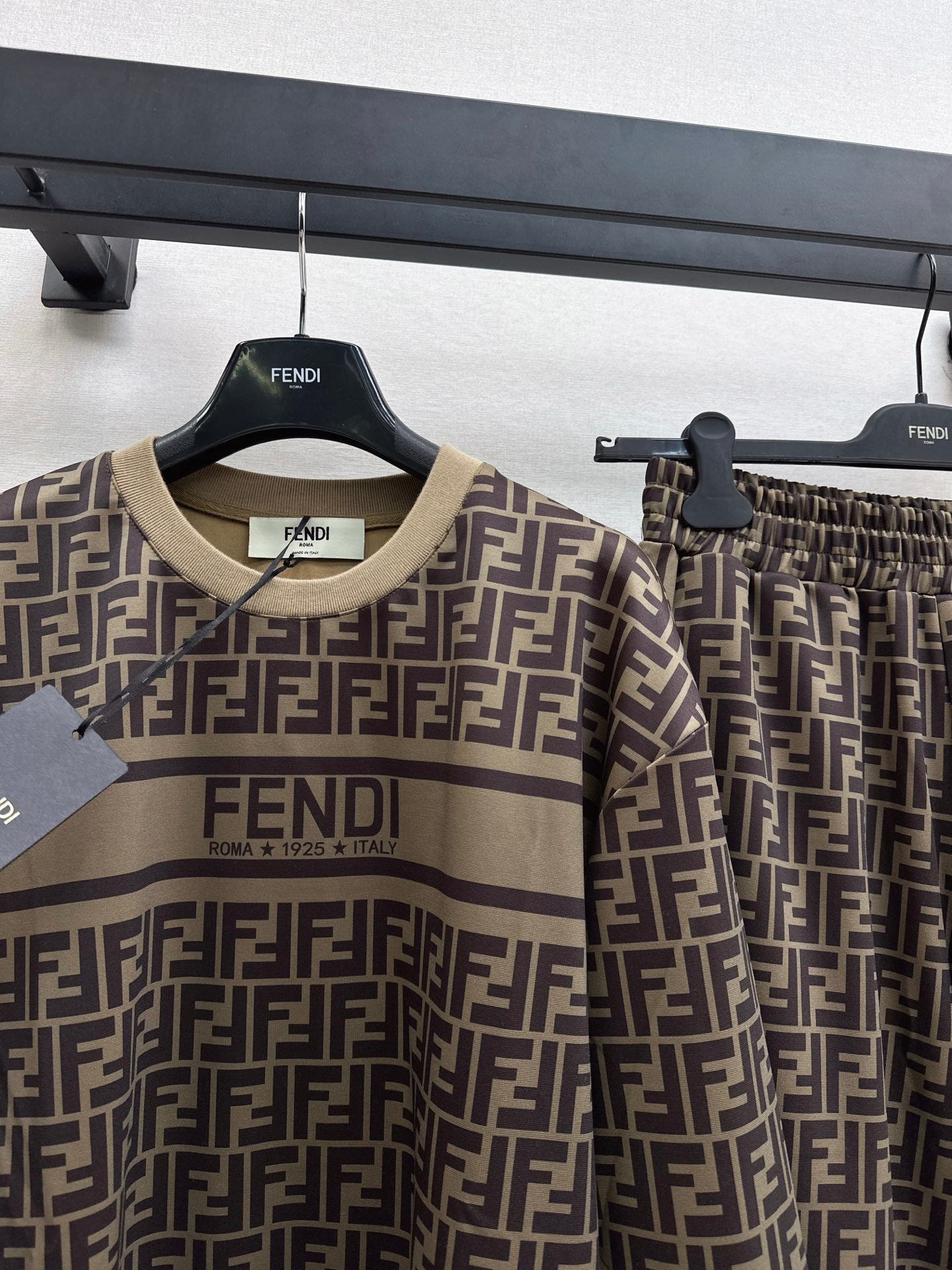 CD NEW  Classic presbyopia suit