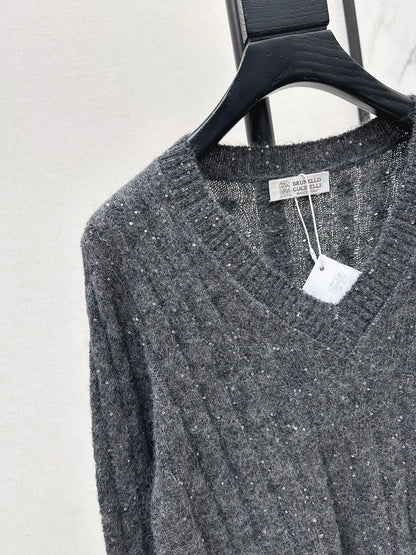 Brun NEW V-neck sweater