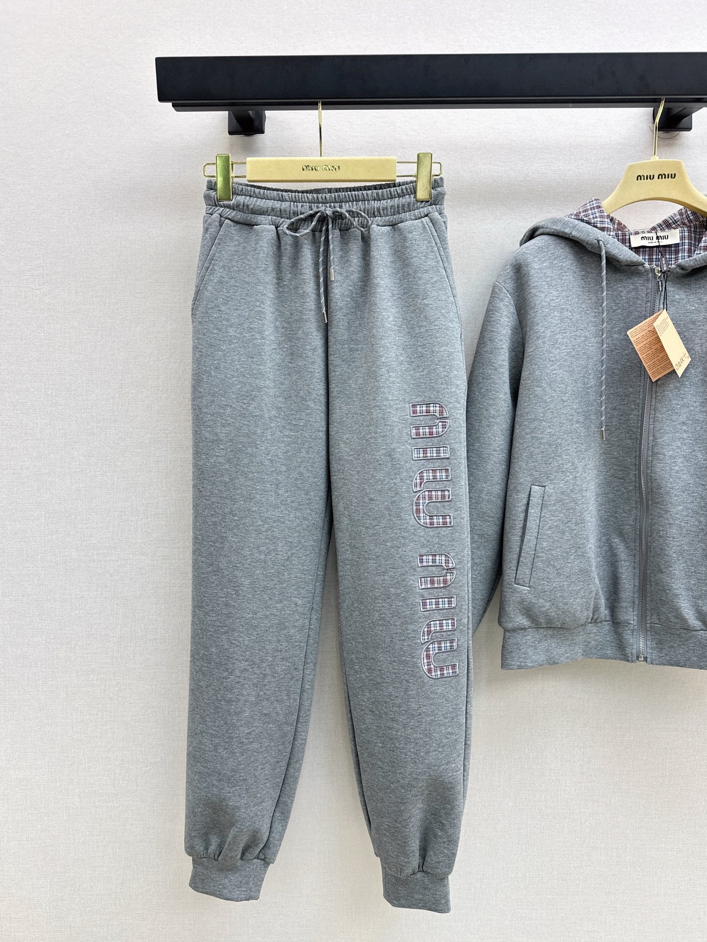 Miu NEW Reversible suit