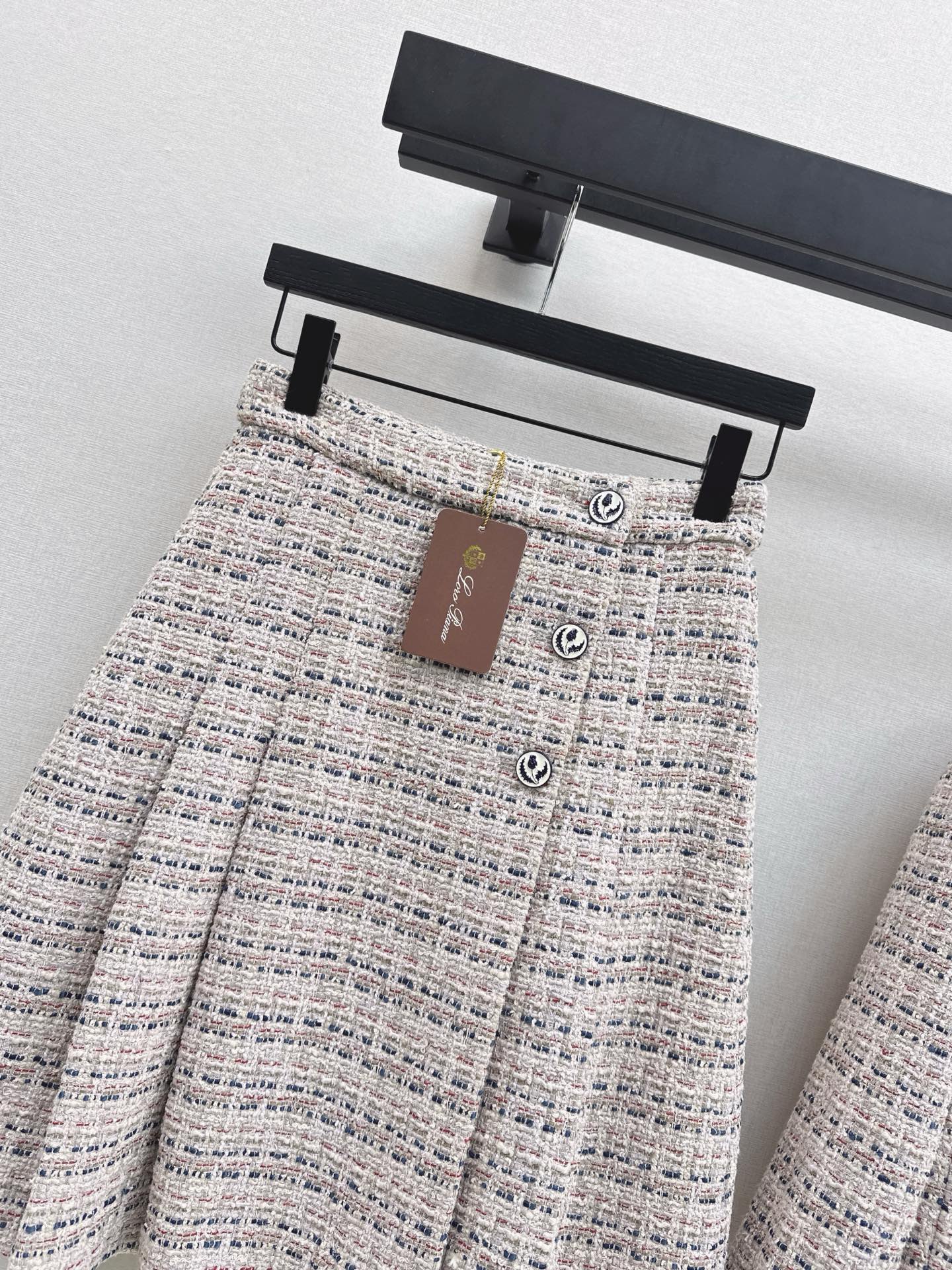 Loro NEW woven skirt