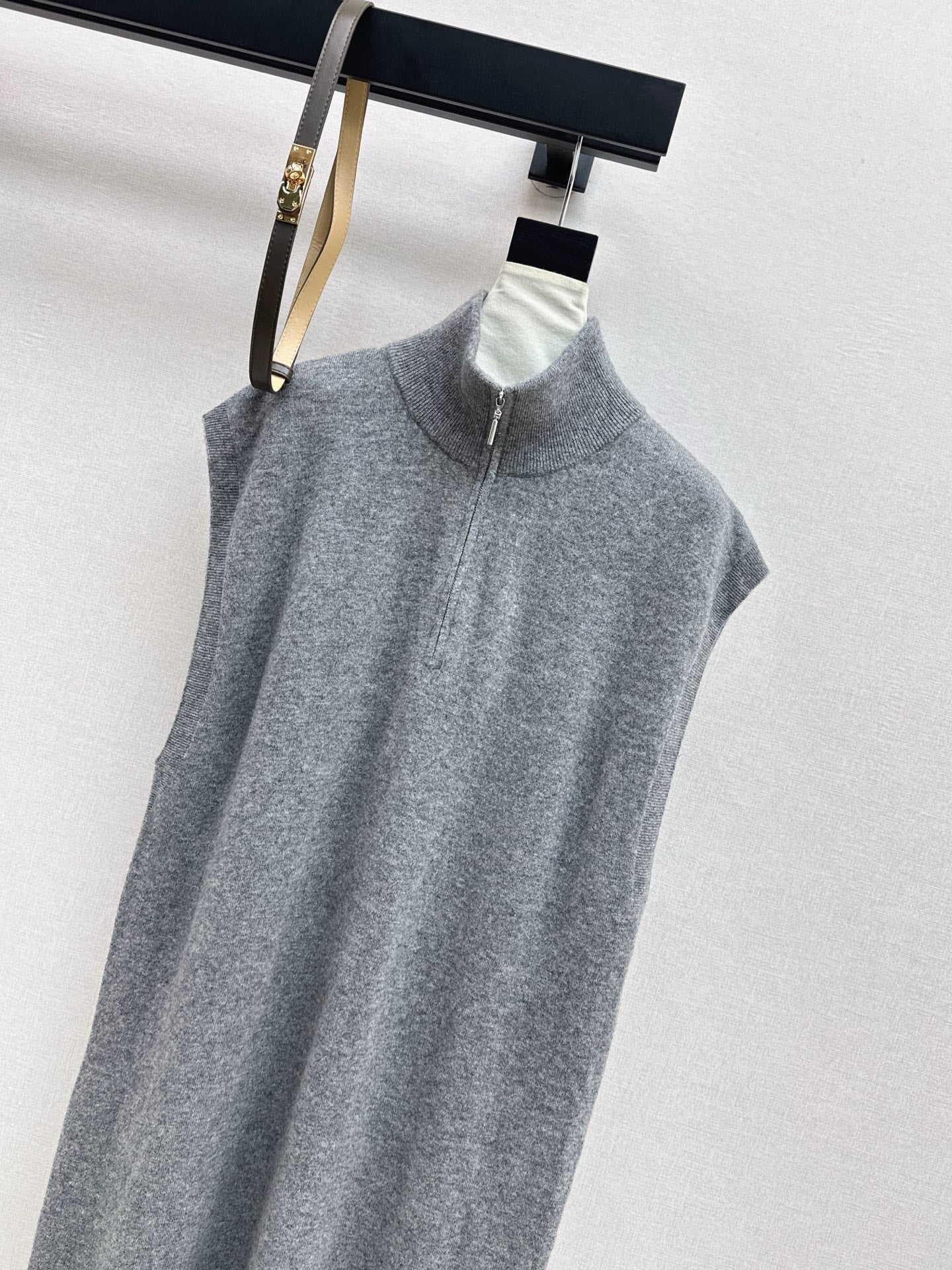 Herm NEW Wool sleeveless dress