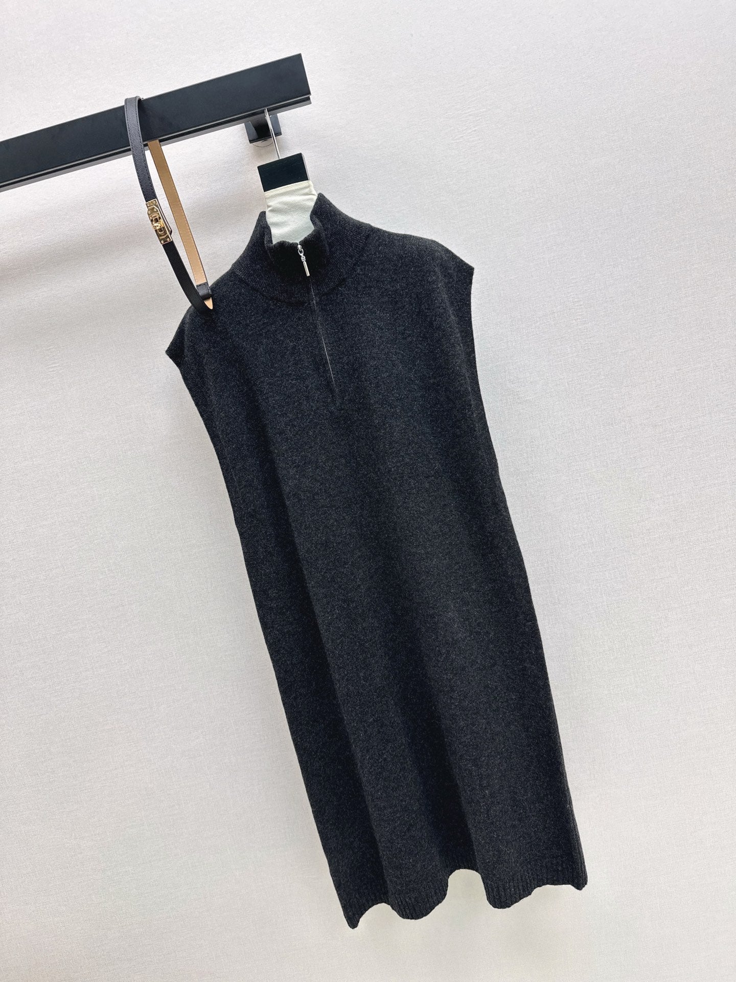 Herm NEW Wool sleeveless dress