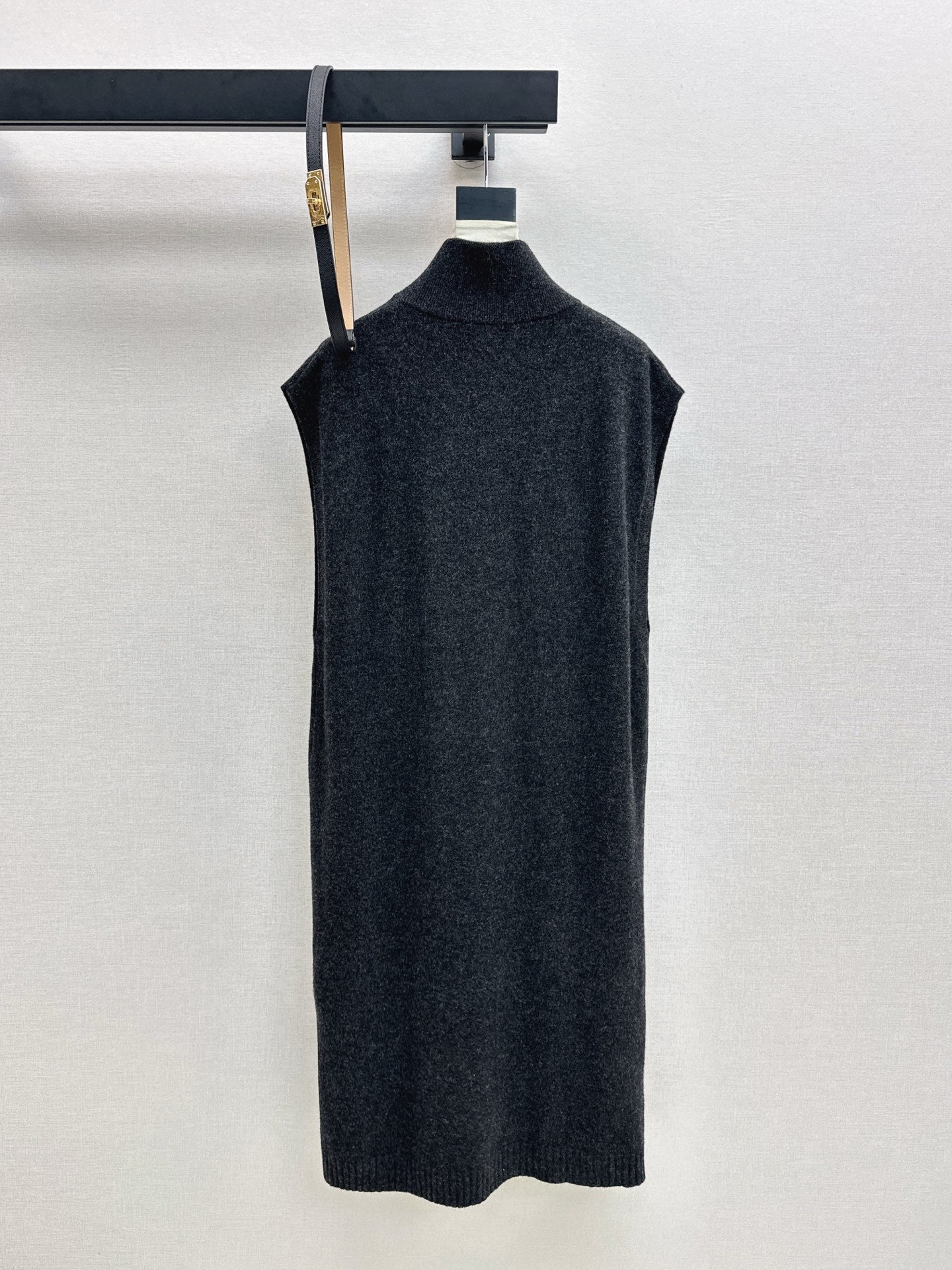 Herm NEW Wool sleeveless dress