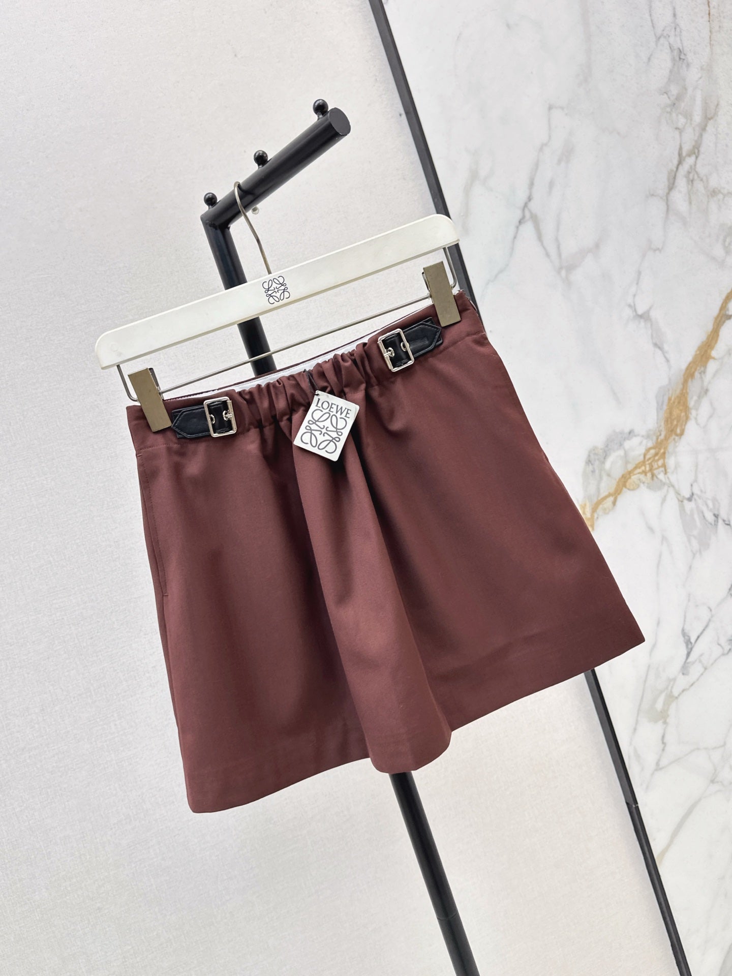 Loe NEW High-waisted skirt