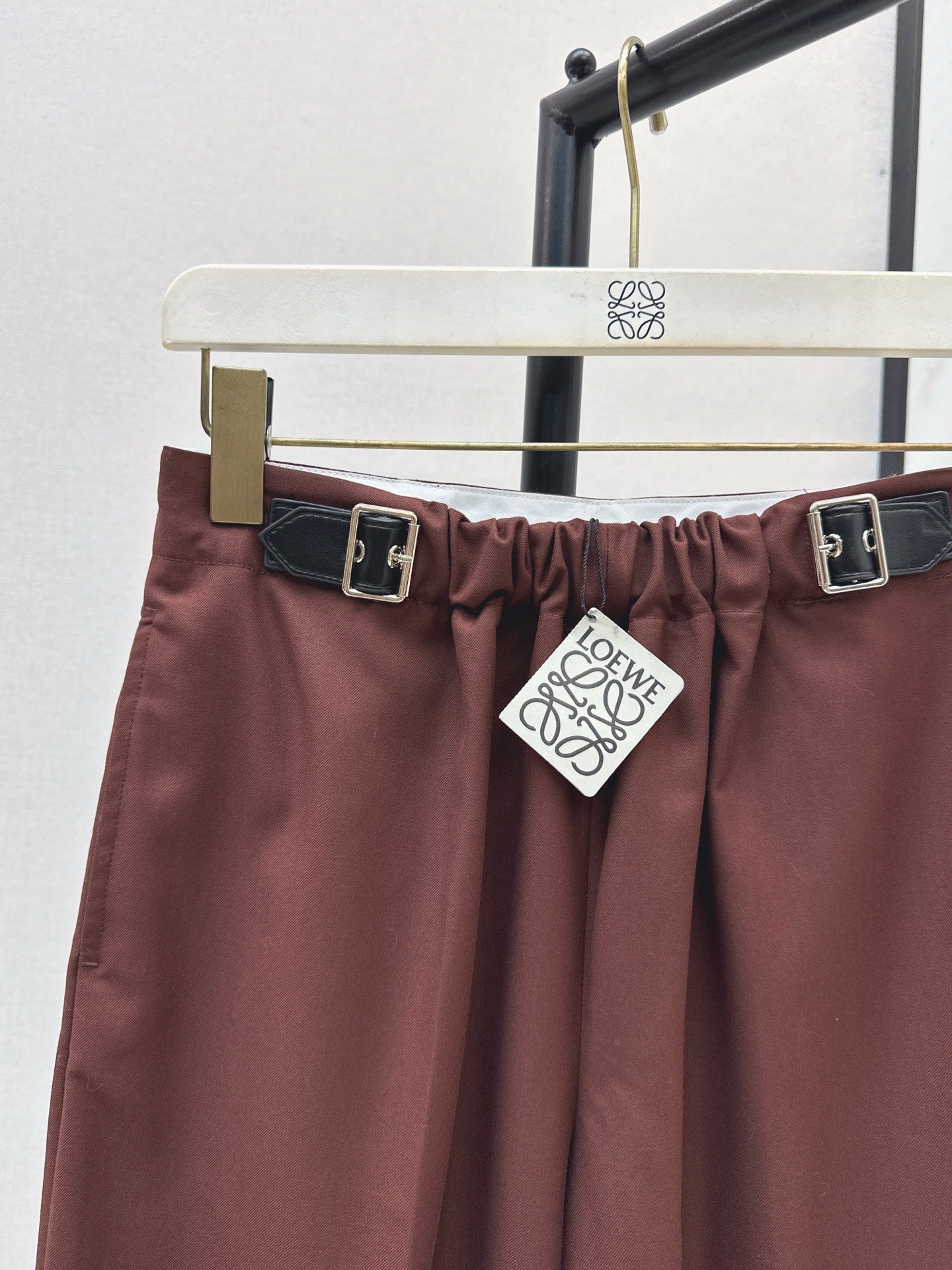 Loe NEW high-waisted cropped trousers