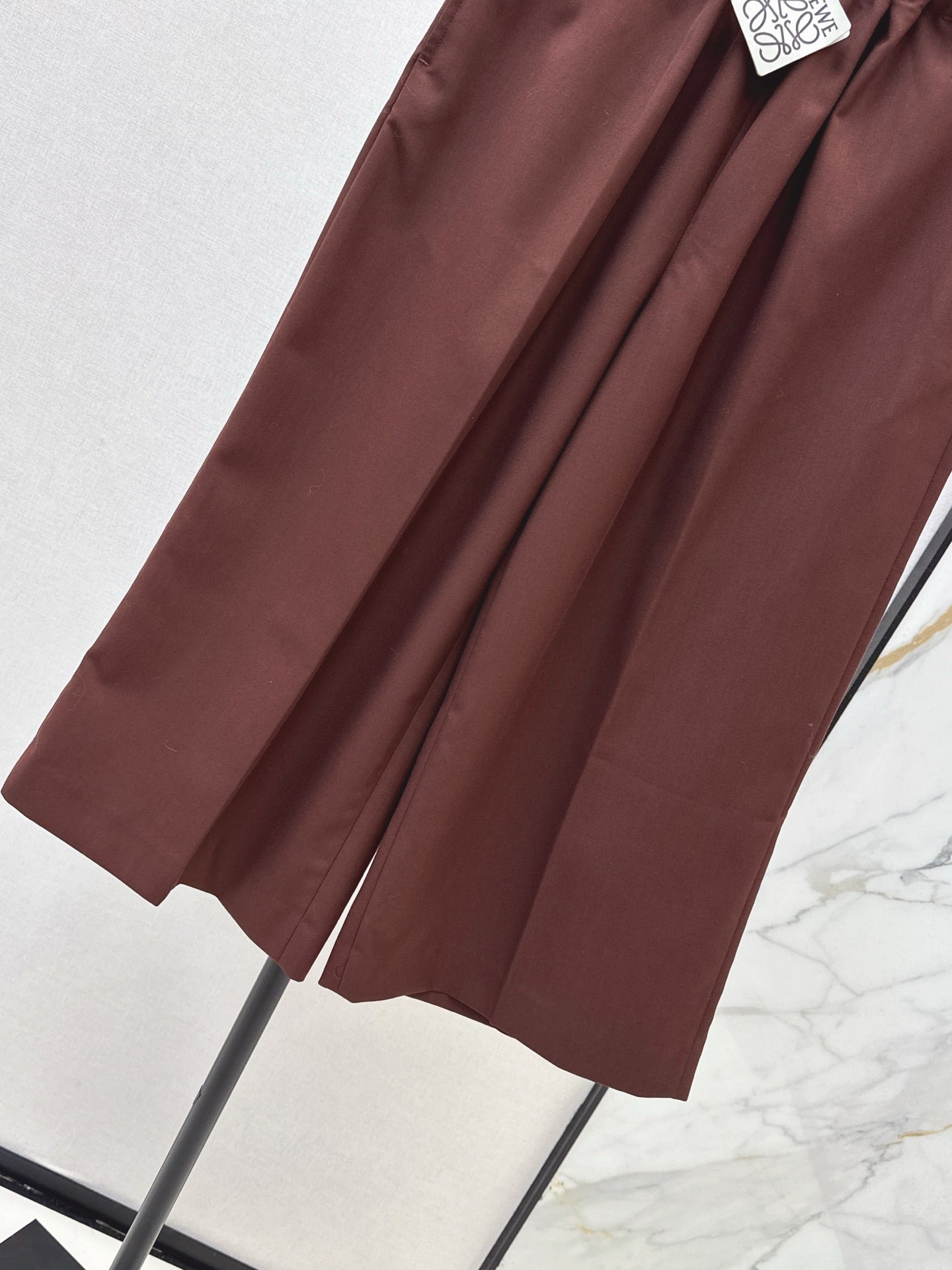 Loe NEW high-waisted cropped trousers