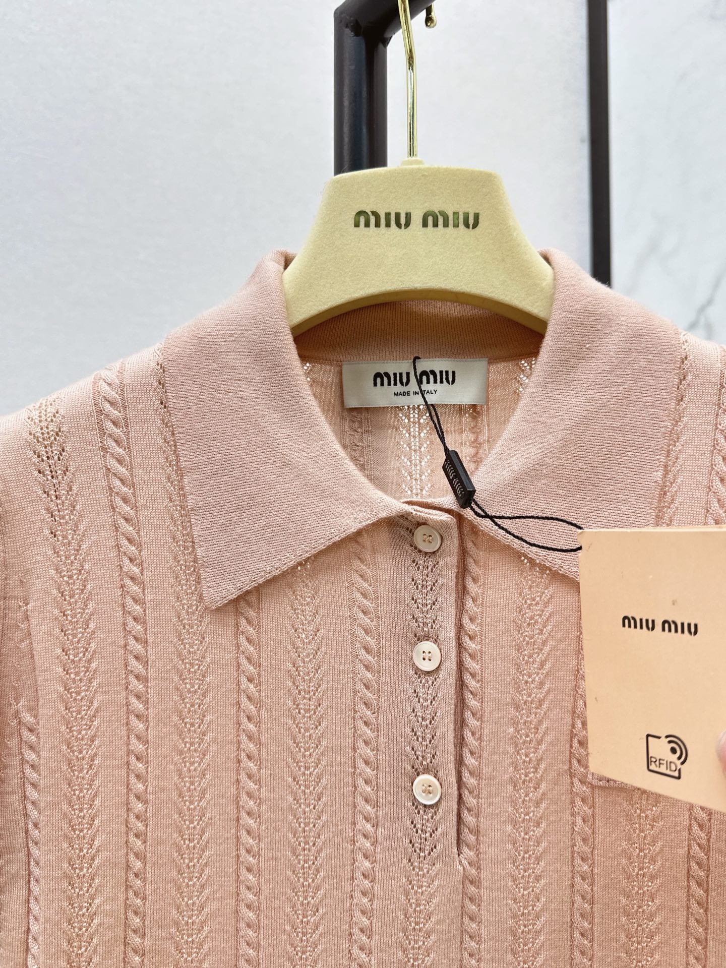 Loe NEW POlO sweater